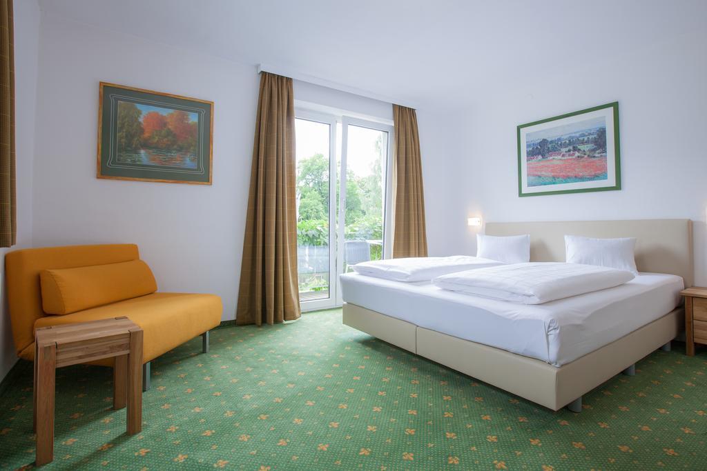 Wolke 7 Hotel Reutte Exterior foto