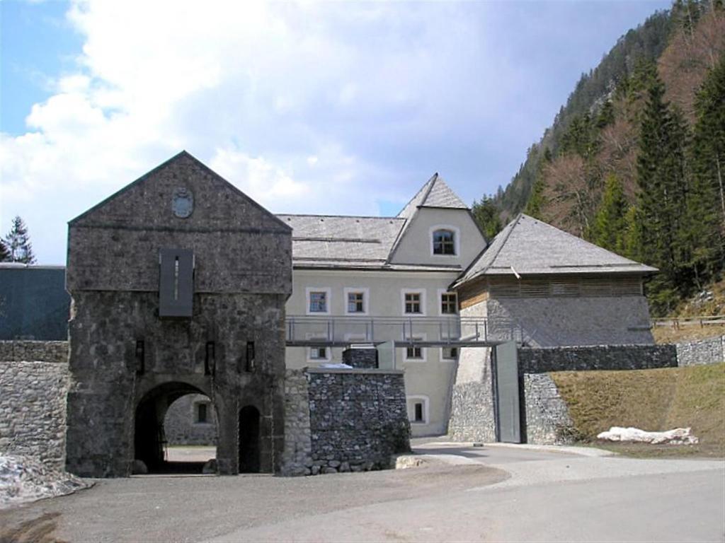 Wolke 7 Hotel Reutte Exterior foto